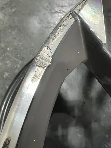 대구 휠복원 대구 휠도색 대구 자동차 휠수리 잘하는 곳 휠플레이 타이어 전문[BMW X1 순정 19인치 다이아몬드 커팅 휠복원 작업입니다.] / 대구 서구 평리동