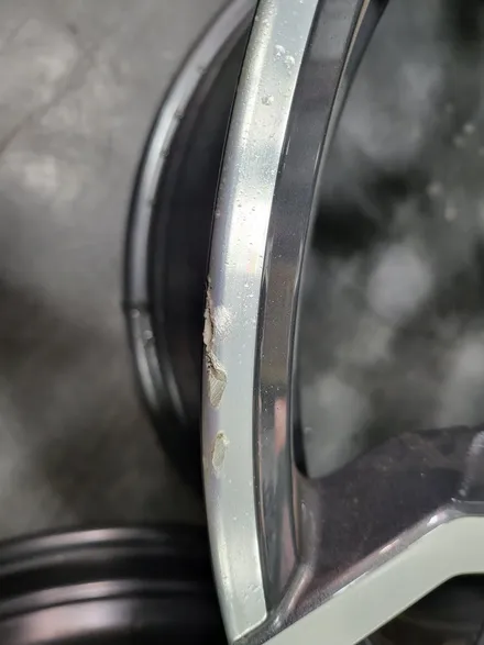 대구 휠복원 대구 휠도색 대구 휠수리 타이어 전문 휠플레이[BMW X4 순정 21인치 다이아몬드컷팅 휠복원 작업입니다.] / 대구 서구 평리동