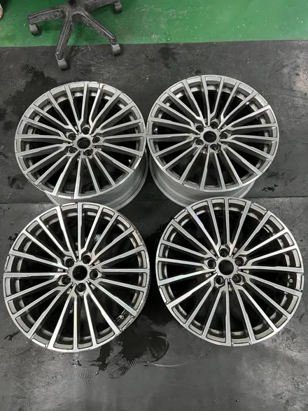 대구 휠복원 대구 휠도색 대구 휠수리 타이어 전문 휠플레이[BMW 7시리즈 순정20인치 고스트크롬 휠도색 작업입니다.] / 대구 서구 평리동