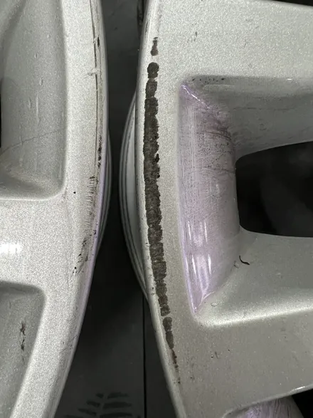 대구 휠복원 대구 휠도색 대구 휠수리 타이어 전문 휠플레이[BMW 5시리즈 순정 18인치 블랙펄유광 휠도색 작업입니다.] / 대구 서구 평리동