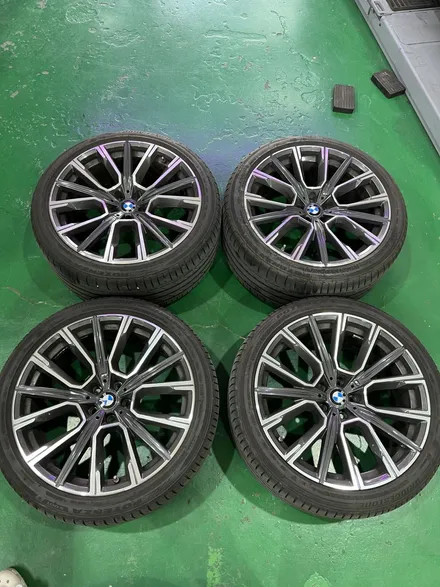 대구 휠복원 대구 휠도색 대구 휠수리 타이어 전문 휠플레이[BMW 7시리즈 순정 20인치 블랙펄유광 휠도색 작업입니다.] / 대구 서구 평리동