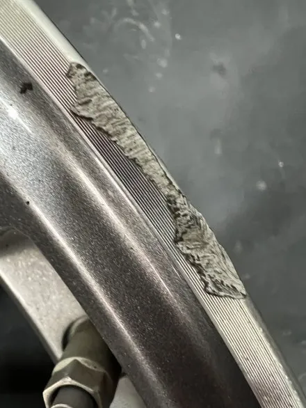 대구 휠복원 대구 휠도색 대구 자동차 휠수리 잘하는 곳 휠플레이 타이어 전문[현대 IG 그랜져 순정 19인치 블랙펄유광 휠도색 작업입니다.] / 대구 서구 평리동