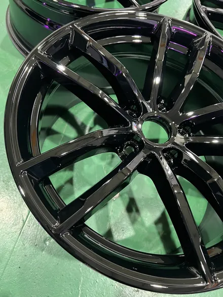 대구 휠복원 대구 휠도색 대구 자동차 휠수리 잘하는 곳 휠플레이 타이어 전문[BMW 5시리즈 순정 18인치 블랙유광 휠도색 작업입니다.] / 대구 서구 평리동
