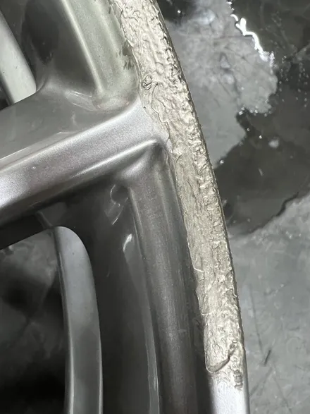 대구 휠복원 대구 휠도색 대구 자동차 휠수리 잘하는 곳 휠플레이 타이어 전문[BMW 5시리즈 순정 18인치 휠복원 작업입니다.] / 대구 서구 평리동