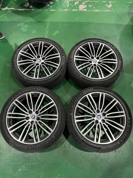 대구 휠복원 대구 휠도색 대구 자동차 휠수리 잘하는 곳 휠플레이 타이어 전문[BMW 5시리즈 순정 19인치 블랙펄유광 휠도색 작업입니다.] / 대구 서구 평리동