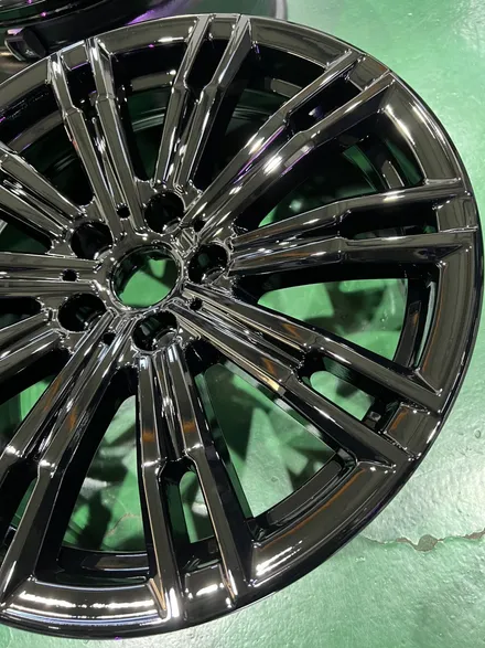 대구 휠복원 대구 휠도색 대구 휠수리 타이어 전문 휠플레이[BMW 3시리즈 순정 18인치 블랙유광 휠도색 작업 입니다.] / 대구 서구 평리동