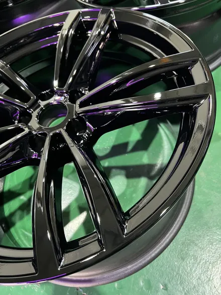 대구 휠복원 대구 휠도색 대구 휠수리 잘하는 곳 휠플레이 타이어 전문[BMW 6GT 순정 19인치 블랙유광 휠도색 작업입니다.] / 대구 서구 평리동