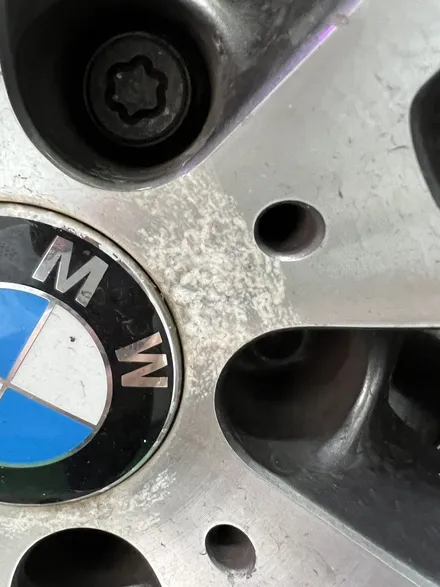 대구 휠복원 대구 휠도색 대구 자동차 휠수리 잘하는 곳 휠플레이 타이어 전문[BMW X5 순정 20인치 블랙펄유광 휠도색 작업입니다.] / 대구 서구 평리동
