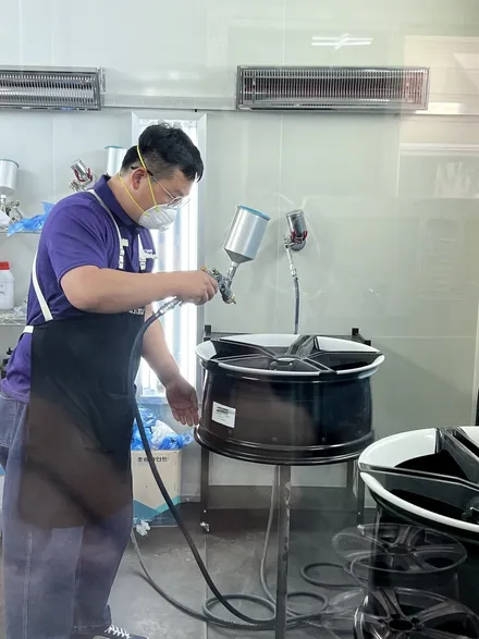 대구 휠복원 대구 휠수리 대구 휠도색 전문샵 휠플레이 [포르쉐 타이칸 터보 순정 21인치 휠 복원 입니다] / 대구 서구 평리동