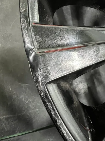 대구 휠복원 대구 휠도색 대구 휠수리 타이어 전문 휠플레이[BMW GT5 순정 19인치 실버 휠도색 작업입니다.] / 대구 서구 평리동