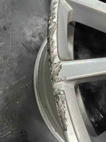 대구 휠복원 대구 휠도색 대구 휠수리 타이어 전문 휠플레이[BMW 7시리즈 순정20인치 고스트크롬 휠도색 작업입니다.] / 대구 서구 평리동