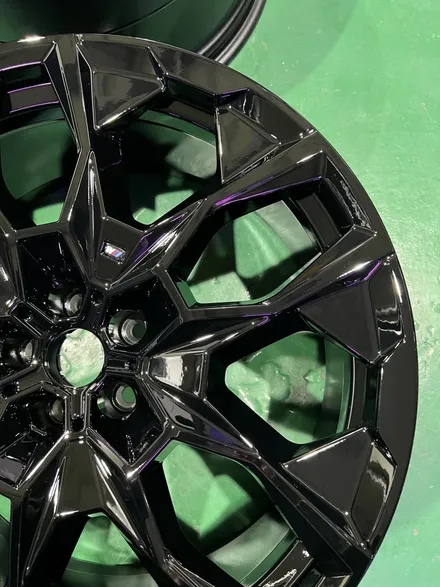 대구 휠복원 대구 휠도색 대구 자동차 휠수리 잘하는 곳 휠플레이 타이어 전문[BMW X7 순정 22인치 블랙유광 휠도색 작업입니다.] / 대구 서구 평리동