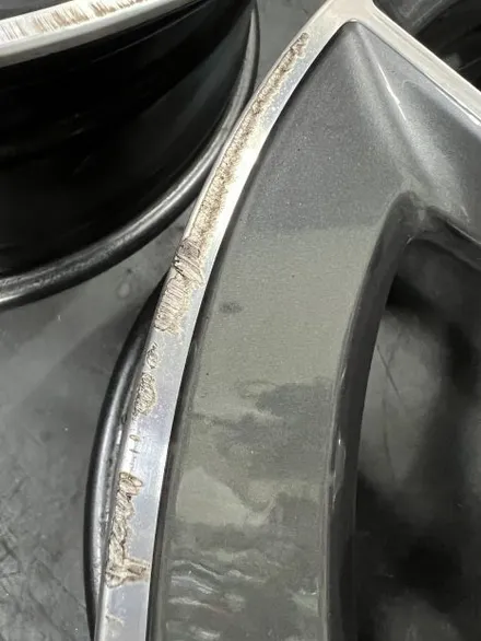 대구 휠복원 대구 휠도색 대구 자동차 휠수리 잘하는 곳 휠플레이 타이어 전문[벤츠 C43 AMG 순정 19인치 블랙커팅 커스텀 작업입니다.] / 대구 서구 평리동