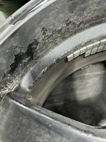 대구 휠복원 대구 휠도색 대구 자동차 휠수리 잘하는 곳 휠플레이 타이어 전문[제네시스 쿠페 18인치 화이트유광 휠도색 작업입니다.] 대구 휠복원 성지 / 대구 서구 평리동