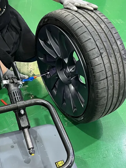 대구 휠복원 대구 휠수리 대구 휠도색 전문샵 휠플레이 [테슬라 모델 Y 20인치 순정 휠복원 작업입니다.] / 대구 서구 평리동