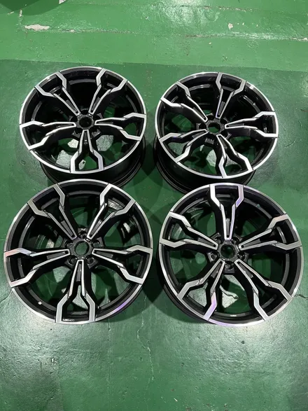 대구 휠복원 대구 휠도색 대구 휠수리 타이어 전문 휠플레이[BMW X4 순정 21인치 다이아몬드컷팅 휠복원 작업입니다.] / 대구 서구 평리동