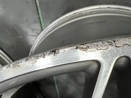 대구 휠복원 대구 휠도색 대구 자동차 휠수리 잘하는 곳 휠플레이 타이어 전문[BMW M3 순정 20인치 고스트크롬 무광 휠도색 작업입니다.] / 대구 서구 평리동