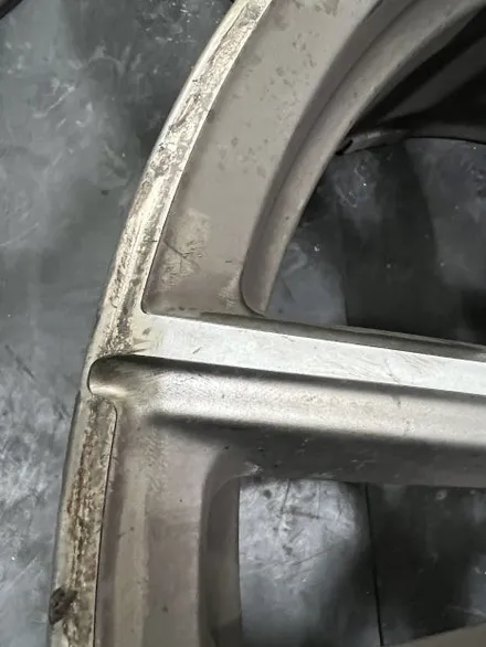 대구 휠복원 대구 휠도색 대구 자동차 휠수리 잘하는 곳 휠플레이 타이어 전문[BMW 440 순정 19인치 블랙유광 휠도색 작업입니다.] / 대구 서구 평리동