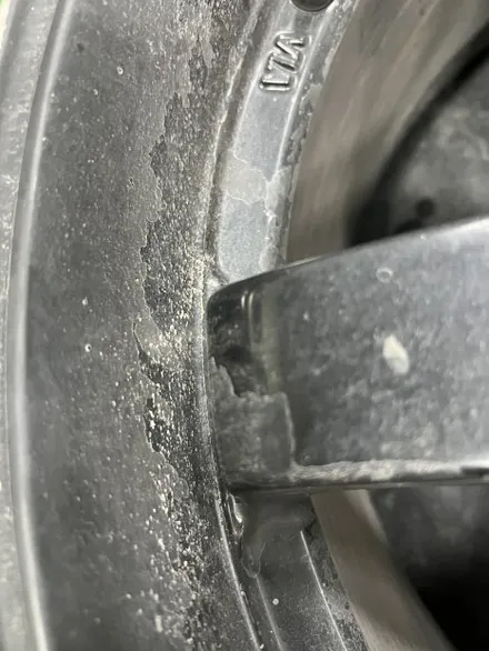 대구 휠복원 대구 휠도색 대구 자동차 휠수리 잘하는 곳 휠플레이 타이어 전문[제네시스 쿠페 18인치 화이트유광 휠도색 작업입니다.] 대구 휠복원 성지 / 대구 서구 평리동