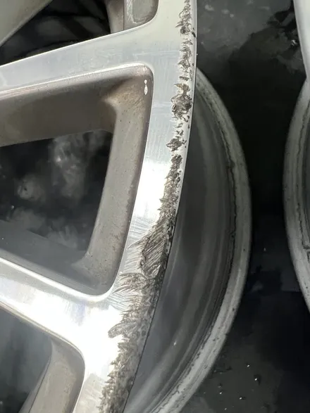 대구 휠복원 대구 휠도색 대구 휠수리 타이어 전문 휠플레이[BMW 7시리즈 순정20인치 고스트크롬 휠도색 작업입니다.] / 대구 서구 평리동