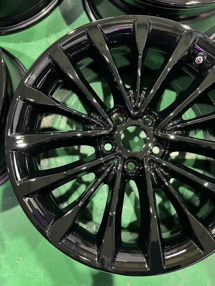 대구 휠복원 대구 휠도색 대구 자동차 휠수리 잘하는 곳 휠플레이 타이어 전문[BMW 5시리즈 순정 18인치 블랙유광 휠도색 작업입니다.] / 대구 서구 평리동