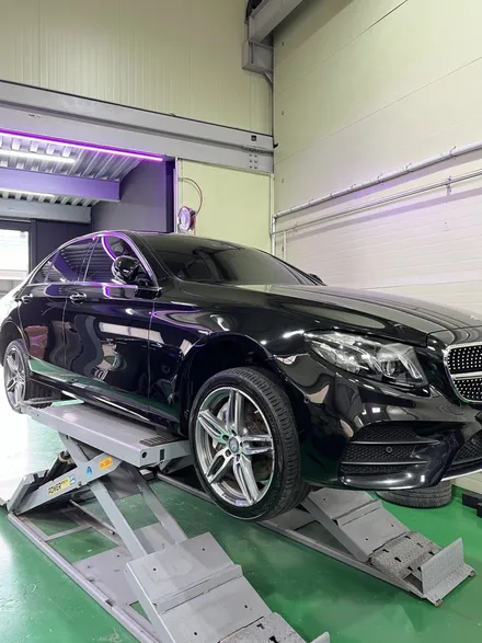 대구 휠복원 대구 휠도색 대구 휠수리 피렐리타이어 전문 휠플레이[벤츠 E350 AMG 순정 19인치 다이아몬드컷팅 휠복원 작업입니다.] / 대구 서구 평리동