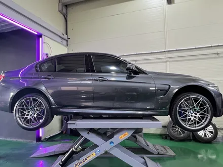 대구 휠복원 대구 휠도색 대구 휠수리 타이어 전문 휠플레이[BMW M3 순정 20인치 반무광 고스트크롬 휠도색 작업입니다.] / 대구 서구 평리동