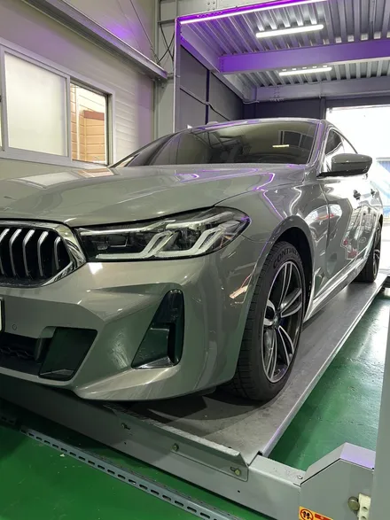 대구 휠복원 대구 휠도색 대구 휠수리 잘하는 곳 휠플레이 타이어 전문[BMW 6GT 순정 19인치 블랙유광 휠도색 작업입니다.] / 대구 서구 평리동