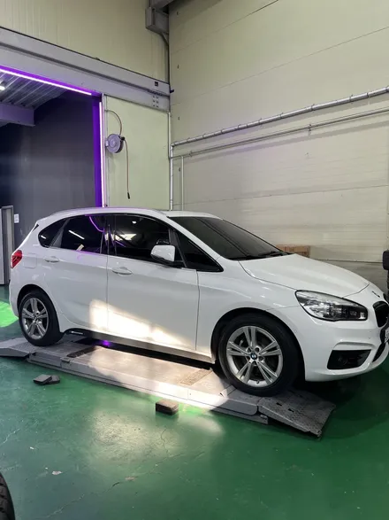 대구 휠복원 대구 휠도색 대구 자동차 휠수리 잘하는 곳 휠플레이 타이어 전문[BMW 2시리즈 액티브 투어러 순정 17인치 블랙펄유광 휠도색 작업입니다.] / 대구 서구 평리동
