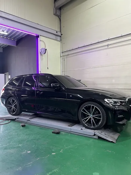 대구 휠복원 대구 휠도색 대구 자동차 휠수리 잘하는 곳 휠플레이 타이어 전문[BMW 320 투어링 순정 19인치 다이아몬드커팅 휠복원 작업입니다.] / 대구 서구 평리동