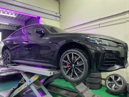 대구 휠복원 대구 휠도색 대구 자동차 휠수리 잘하는 곳 휠플레이 타이어 전문[BMW 4시리즈 G22 19인치 블랙유광 휠도색 작업입니다.] / 대구 서구 평리동