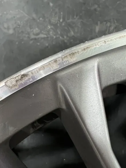 대구 휠복원 대구 휠도색 대구 휠수리 타이어 전문 휠플레이[BMW 3시리즈 순정 18인치 다이아몬드컷팅 휠복원 작업입니다.] / 대구 서구 평리동