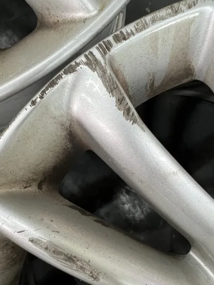 대구 휠복원 대구 휠도색 대구 휠수리 타이어 전문 휠플레이[미니 클럽맨 순정 17인치 블랙펄유광 휠도색 작업입니다.] / 대구 서구 평리동