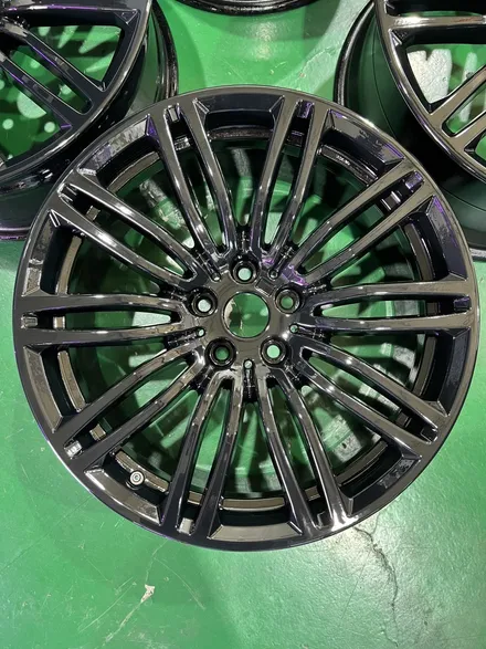 대구 휠복원 대구 휠도색 대구 휠수리 잘하는곳 타이어 전문 휠플레이[BMW 5시리즈 순정 19인치 블랙유광 휠도색 작업입니다.] / 대구 서구 평리동