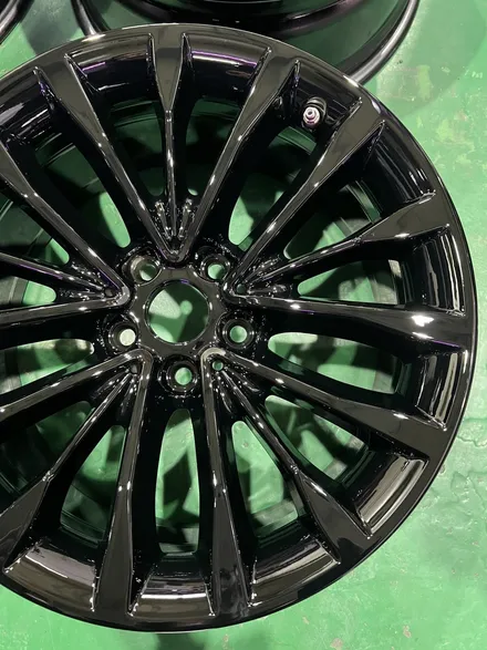 대구 휠복원 대구 휠도색 대구 자동차 휠수리 잘하는 곳 휠플레이 타이어 전문[BMW 5시리즈 순정 18인치 블랙유광 휠도색 작업입니다.] / 대구 서구 평리동