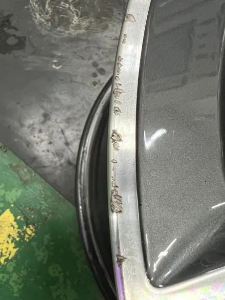 대구 휠복원 대구 휠도색 대구 자동차 휠수리 잘하는 곳 휠플레이 타이어 전문[벤츠 C43 AMG 순정 19인치 블랙커팅 커스텀 작업입니다.] / 대구 서구 평리동