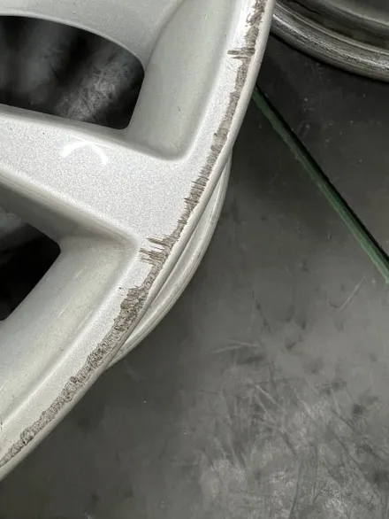 대구 휠복원 대구 휠도색 대구 자동차 휠수리 잘하는 곳 휠플레이 타이어 전문[BMW 5시리즈 순정 18인치 순정 휠복원 작업입니다.] / 대구 서구 평리동