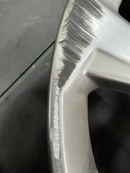 대구 휠복원 대구 휠도색 대구 자동차 휠수리 잘하는 곳 휠플레이 타이어 전문[기아 쏘렌토 mq4 순정 20인치 휠복원 작업입니다.] / 대구 서구 평리동