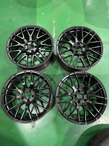 대구 휠복원 대구 휠도색 대구 휠수리 타이어 전문 휠플레이[벤츠 C63 AMG 순정 19인치 블랙반무광 휠도색 작업입니다.] / 대구 서구 평리동