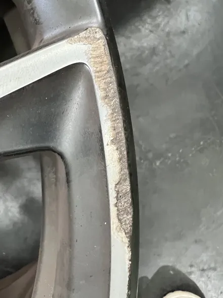 대구 휠복원 대구 휠도색 대구 휠수리 타이어 전문 휠플레이[벤츠 E63 AMG 순정 20인치 다이아몬드컷팅 휠복원 작업입니다.] / 대구 서구 평리동