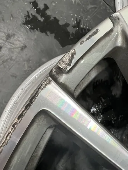 대구 휠복원 대구 휠도색 대구 휠수리 타이어 전문 휠플레이[BMW 7시리즈 순정20인치 고스트크롬 휠도색 작업입니다.] / 대구 서구 평리동
