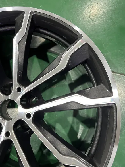 대구 휠복원 대구 휠도색 대구 휠수리 타이어 전문 휠플레이[BMW X3 순정 20인치 다이아몬드컷팅 휠복원 작업입니다.] / 대구 서구 평리동