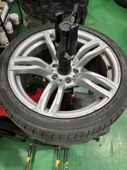 대구 휠복원 대구 휠도색 대구 자동차 휠수리 잘하는 곳 휠플레이 타이어 전문[BMW 5시리즈 순정 18인치 휠복원 작업입니다.] / 대구 서구 평리동