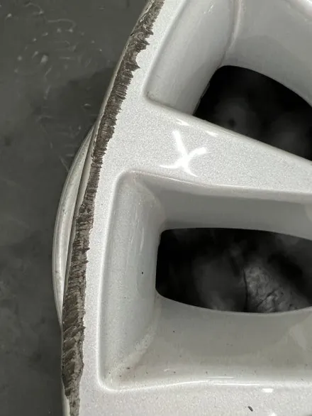 대구 휠복원 대구 휠도색 대구 자동차 휠수리 잘하는 곳 휠플레이 타이어 전문[BMW 5시리즈 순정 18인치 순정 휠복원 작업입니다.] / 대구 서구 평리동