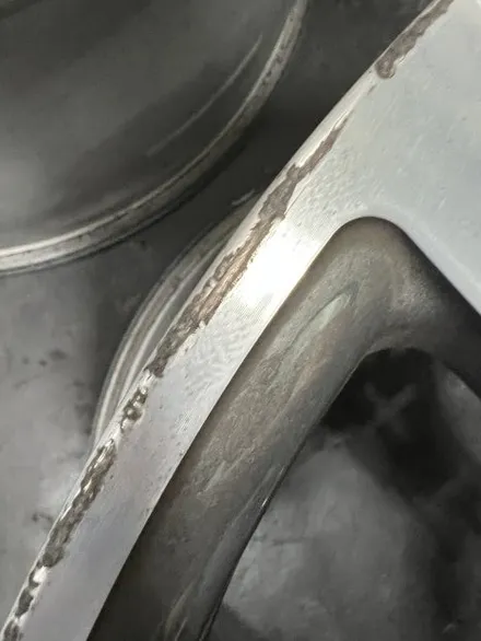 대구 휠복원 대구 휠도색 대구 자동차 휠수리 잘하는 곳 휠플레이 타이어 전문[포르쉐 파나메라 순정 20인치 다이아몬드커팅 휠복원 작업입니다.] 대구 휠복원 성지 / 대구 서구 평리동