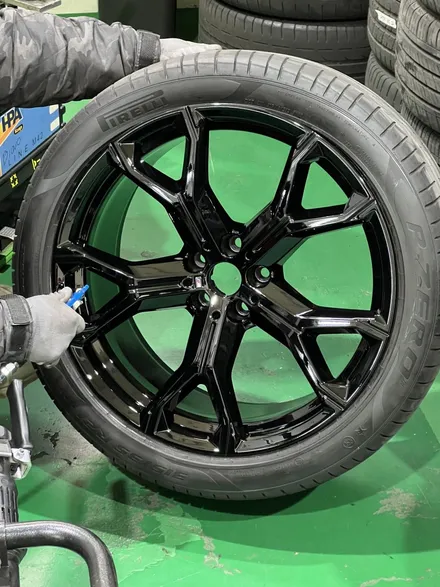 대구 휠복원 대구 휠도색 대구 휠수리 타이어 전문 휠플레이[BMW X6 순정 21인치 블랙유광 휠도색 작업입니다.] / 대구 서구 평리동