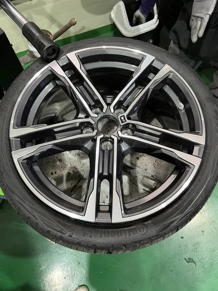 대구 휠복원 대구 휠도색 대구 휠수리 타이어 전문 휠플레이[BMW 118 순정 18인치 다이아몬드컷팅 휠복원 작업입니다.] / 대구 서구 평리동
