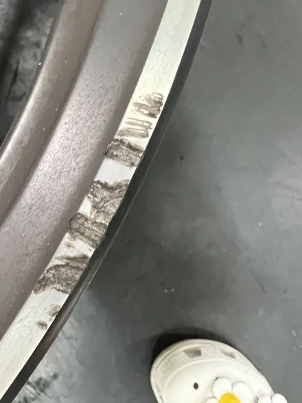 대구 휠복원 대구 휠도색 대구 휠수리 타이어 전문 휠플레이[벤츠 E63 AMG 순정 20인치 다이아몬드컷팅 휠복원 작업입니다.] / 대구 서구 평리동