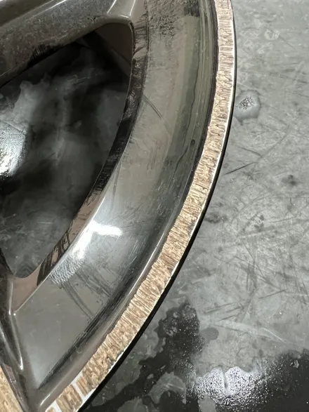 대구 휠복원 대구 휠도색 대구 휠수리 타이어 전문 휠플레이[벤츠 cla 순정 19인치 블랙펄유광 휠도색 작업입니다.] / 대구 서구 평리동