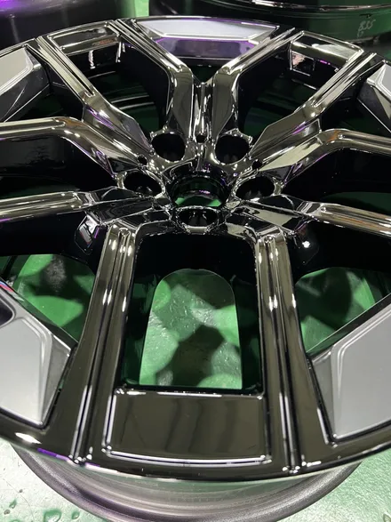 대구 휠복원 대구 휠도색 대구 휠수리 타이어 전문 휠플레이[BMW 7시리즈 순정 20인치 블랙유광 휠도색 작업입니다.] / 대구 서구 평리동